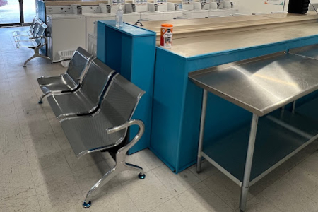 Seating At Sealy Laundromat 450X300